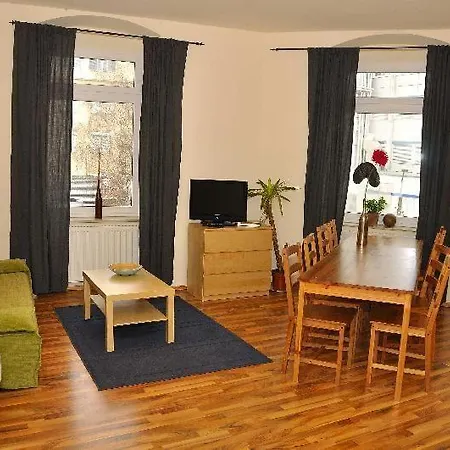 Grosse-fewo-dresden-neustadt-zentrum-l9